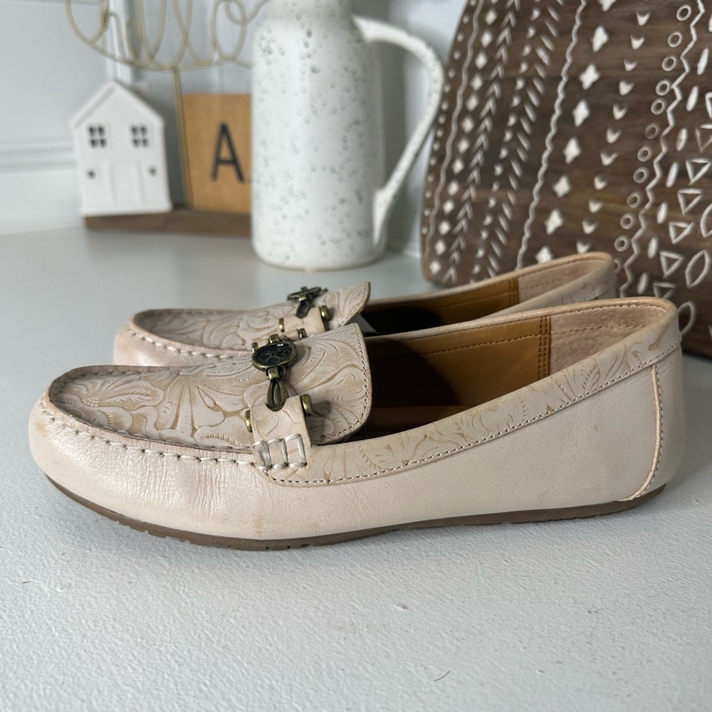 Patricia Nash Cream Leather Embossed Driving Loafers